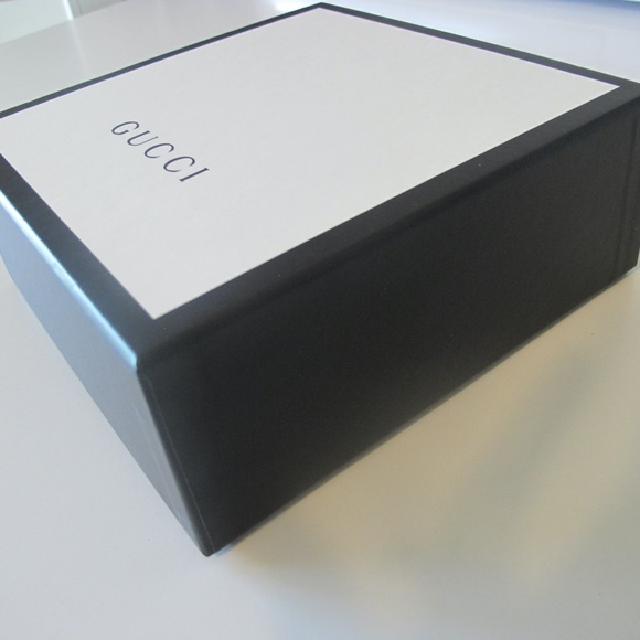 Gucci Authentic Signature Black & White Belt Box 7.4" x 7.4" GUC - Picture 6 of 8